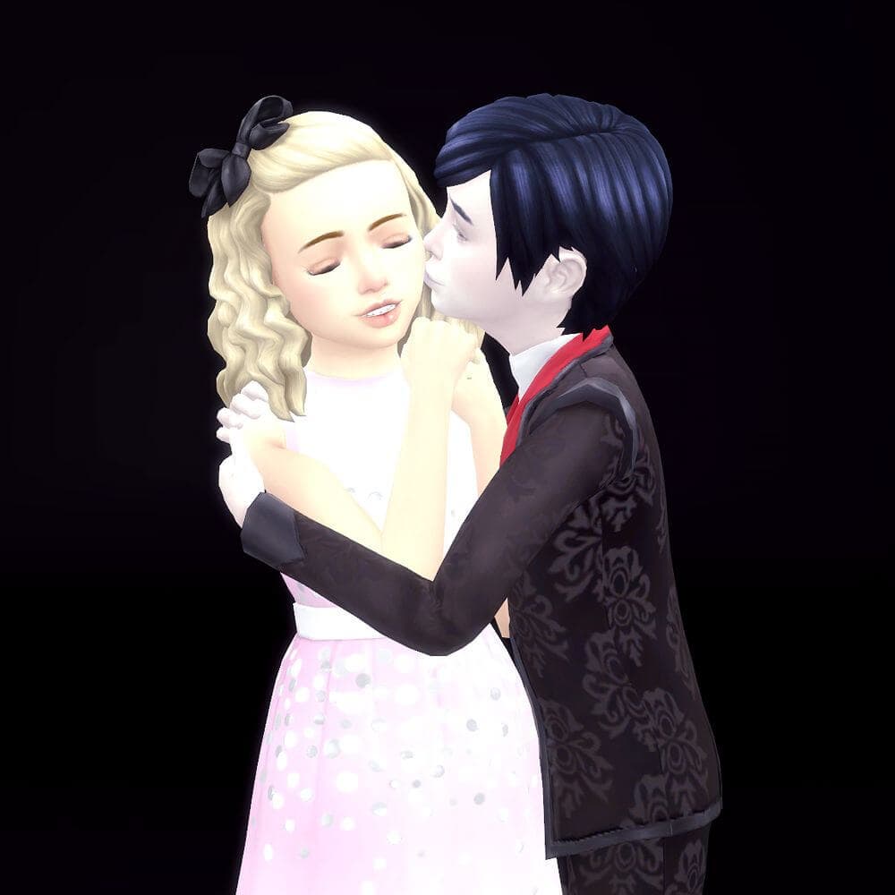 Мод на поцелуи в симс 4. SIMS 4 Kiss pose дети. Симс 4 поцелуй. Симы пары. Симс 4 позы поцелуя.